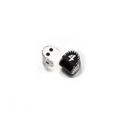 QW - unique runic white & black d2 black & white d4